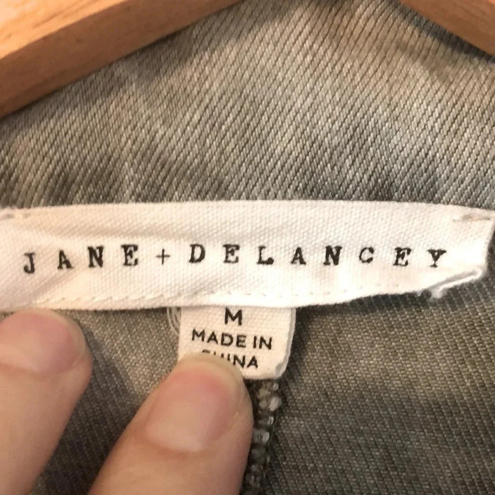 Jane + Delancey Grey Denim Distressed Jacket Women’s Medium - Picture 4 of 7